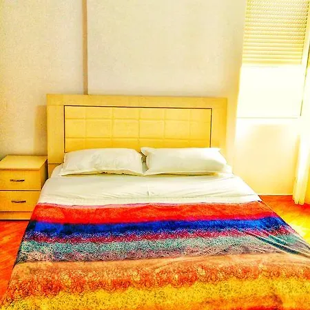 Bed & Breakfast Apartamento Paradiso Lezhë